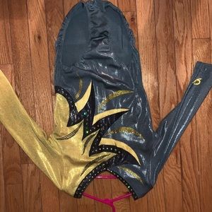 GK gymnastics leotard